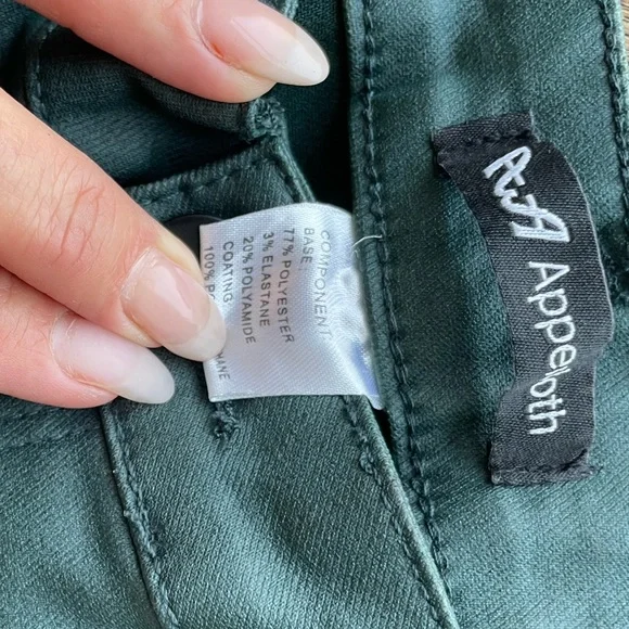 Faux leather green pants - Picture 3 of 4